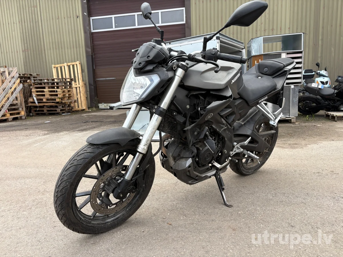 YAMAHA MT 125
