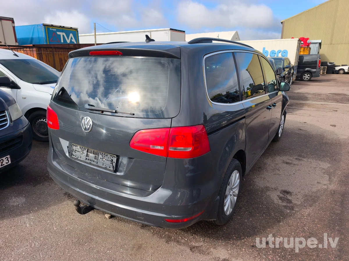 VOLKSWAGEN SHARAN