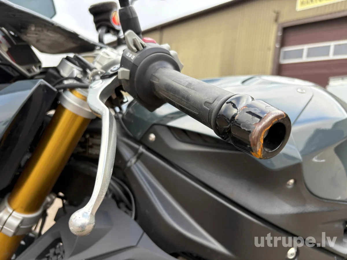 BMW S1000R