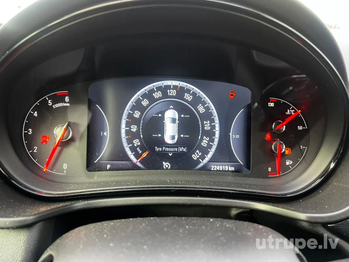 OPEL INSIGNIA SPORTS TOURER SW