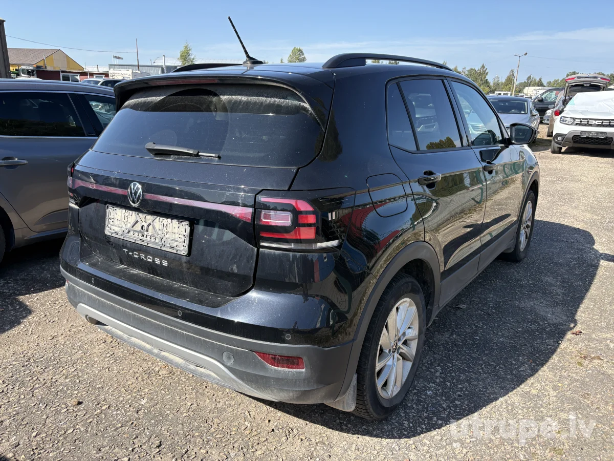 VOLKSWAGEN T-CROSS