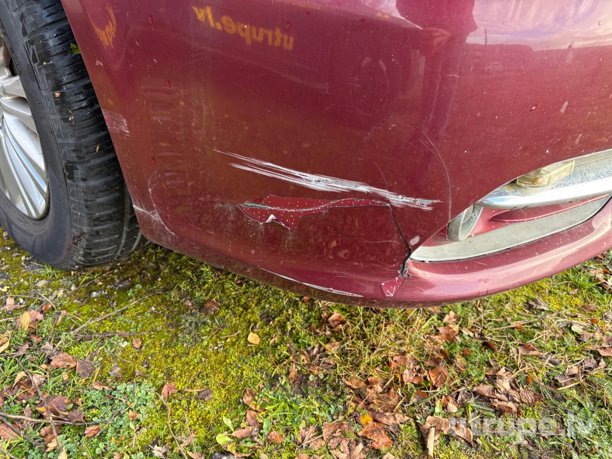CHRYSLER TOWN & COUNTRY
