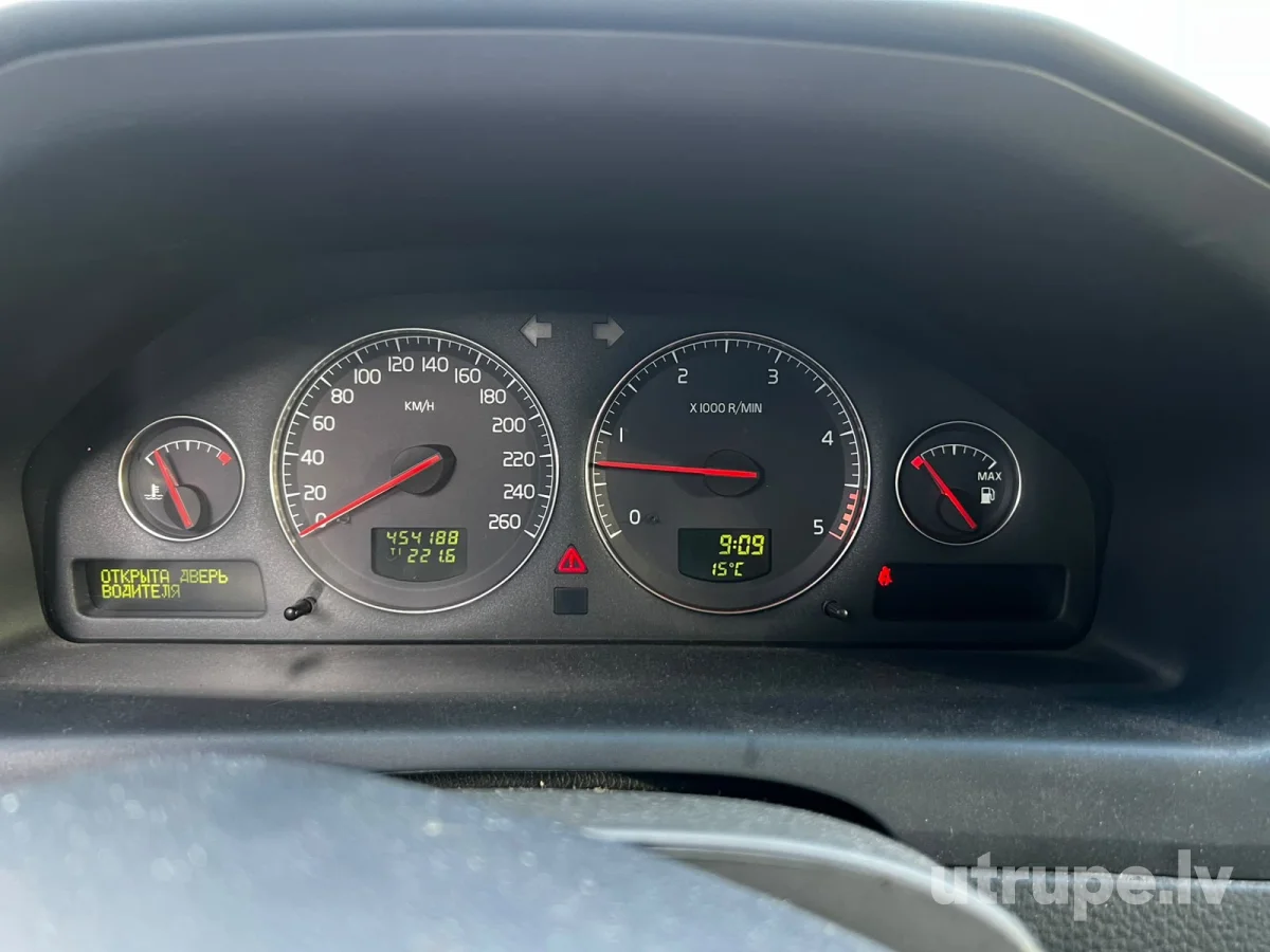 VOLVO V70