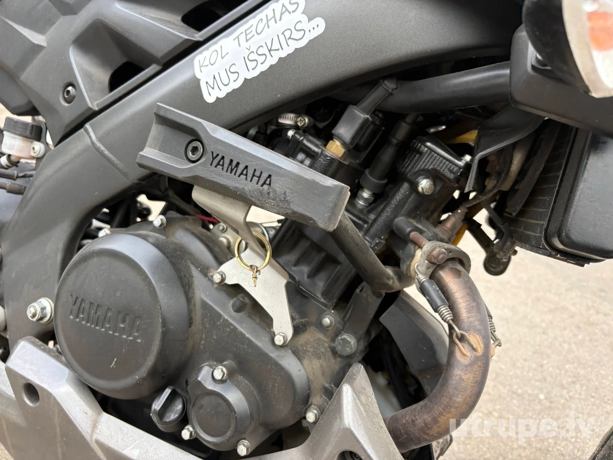 YAMAHA MT 125