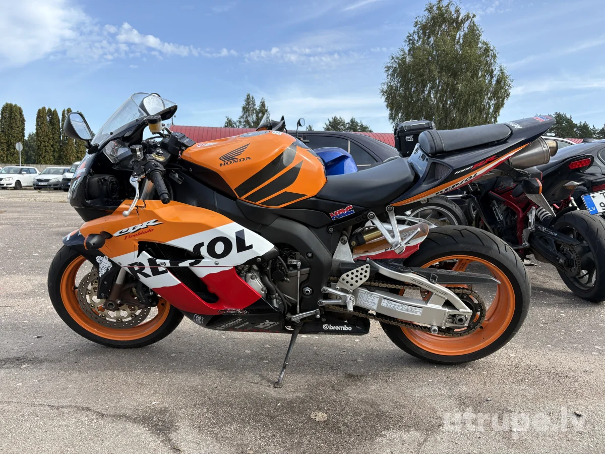 HONDA CBR 1000RR