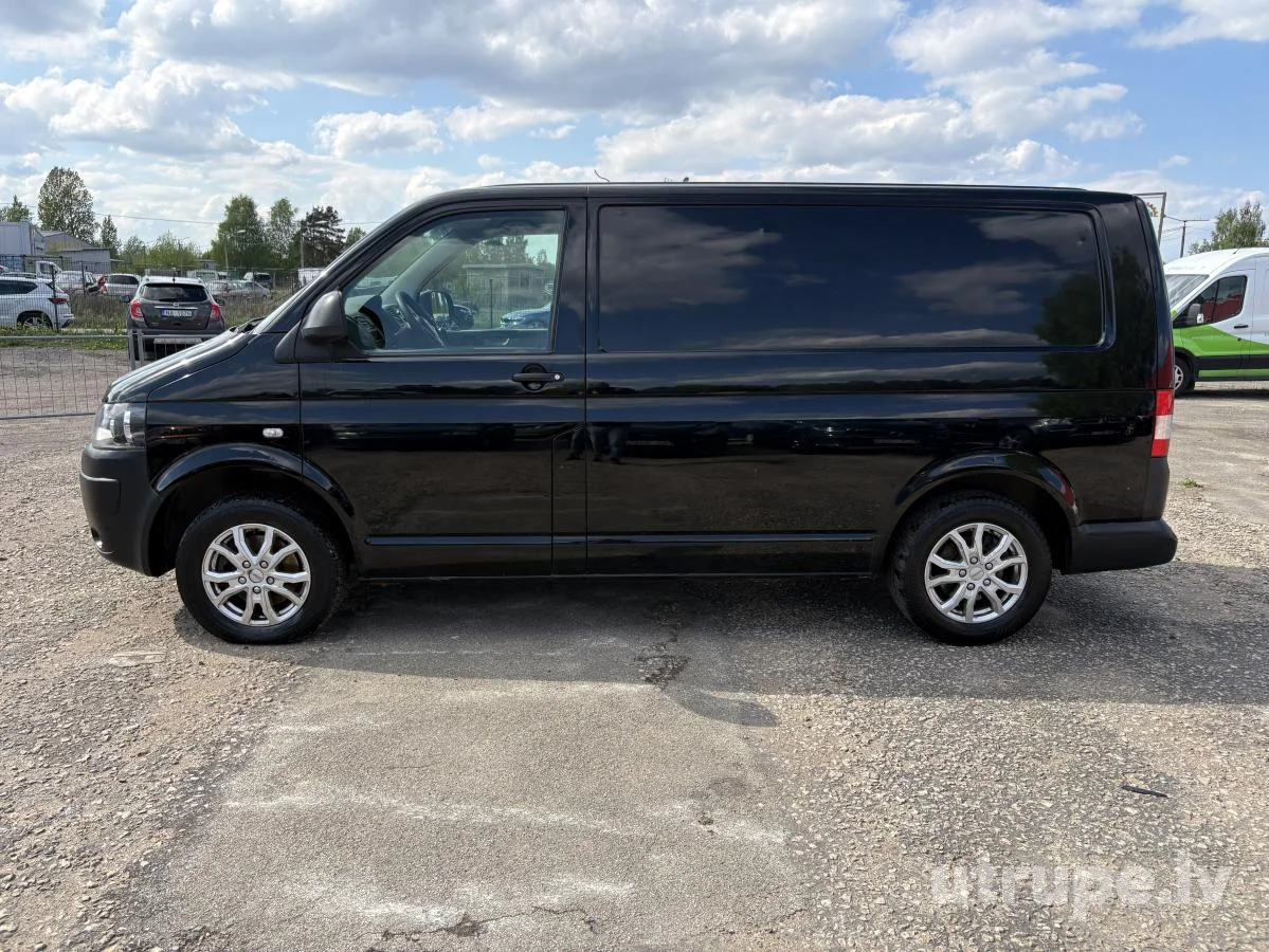 VOLKSWAGEN TRANSPORTER