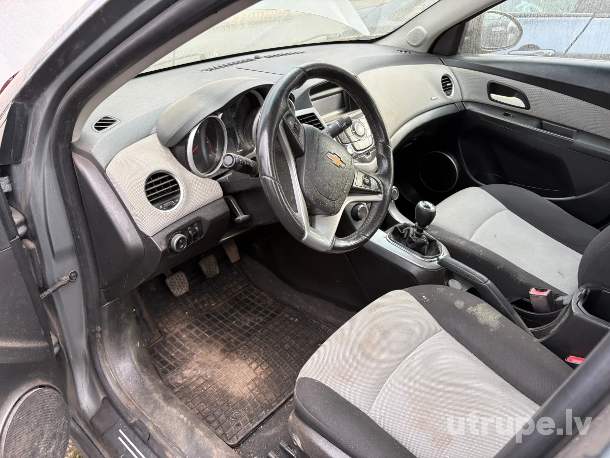 CHEVROLET CRUZE