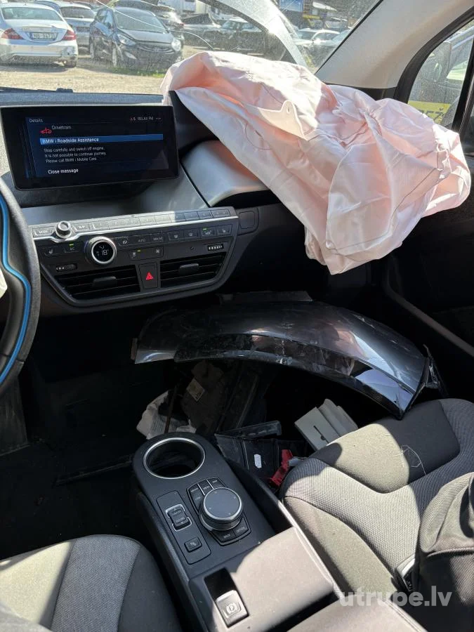 BMW I3