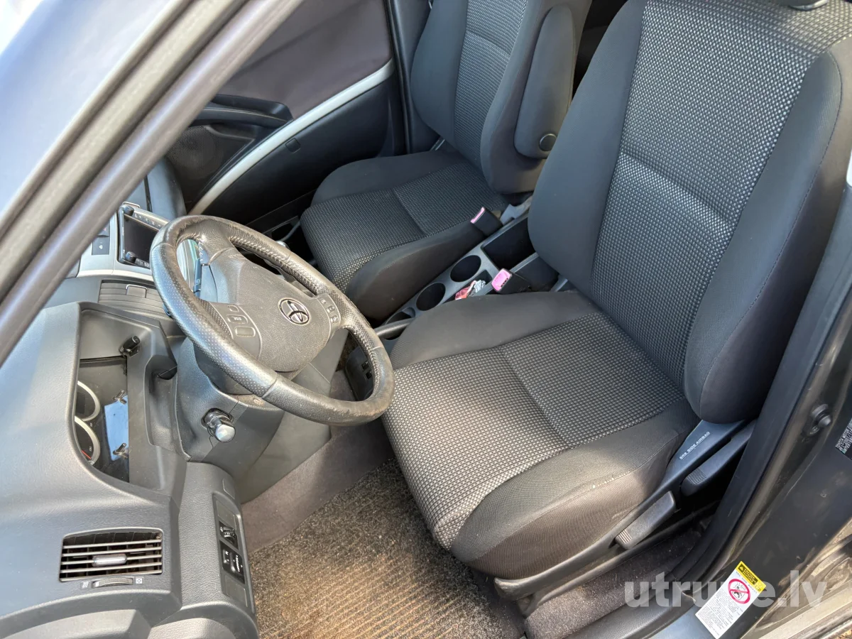 TOYOTA COROLLA VERSO