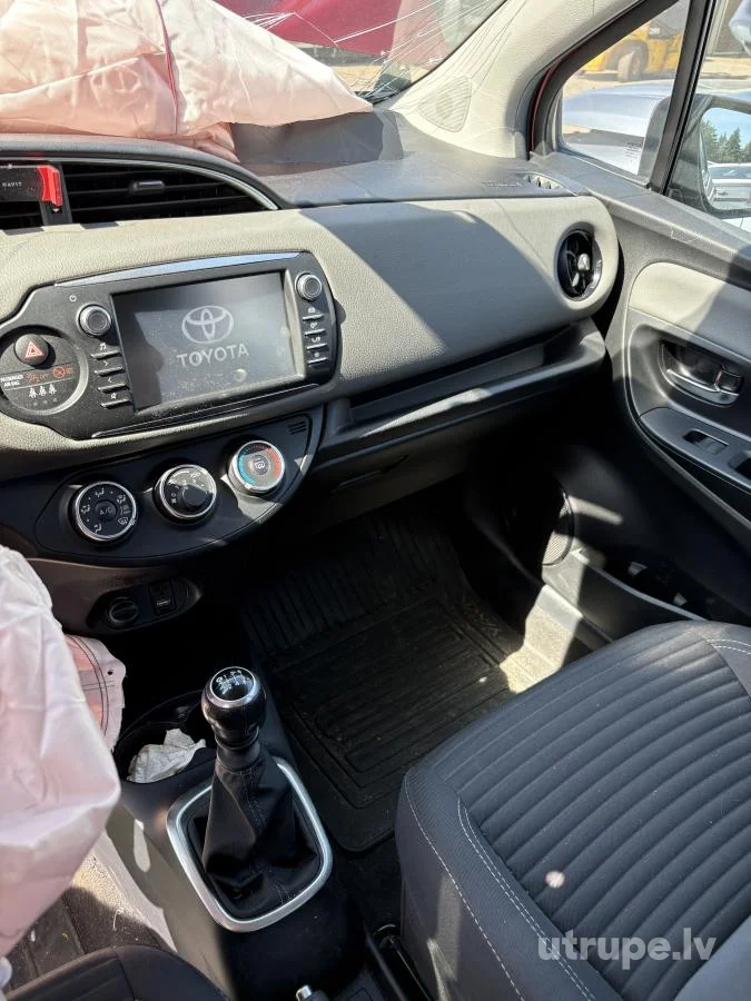 TOYOTA YARIS