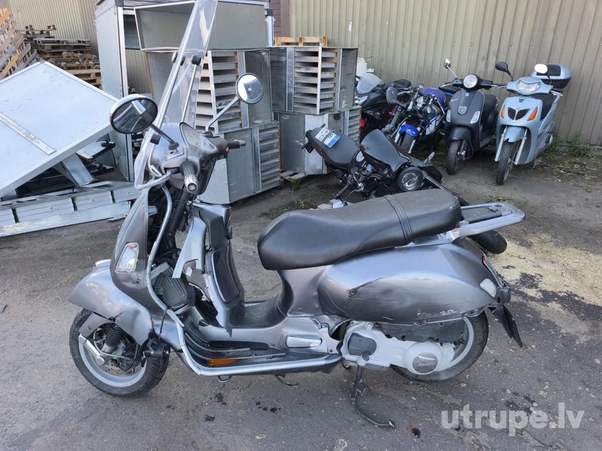 PIAGGIO VESPA GT125