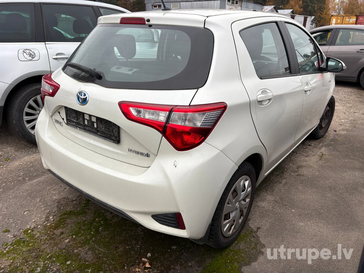 TOYOTA YARIS HYBRID