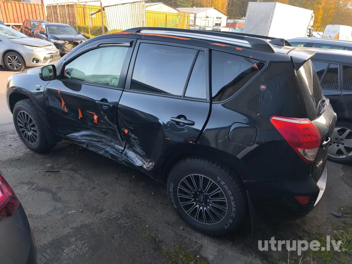 TOYOTA RAV 4