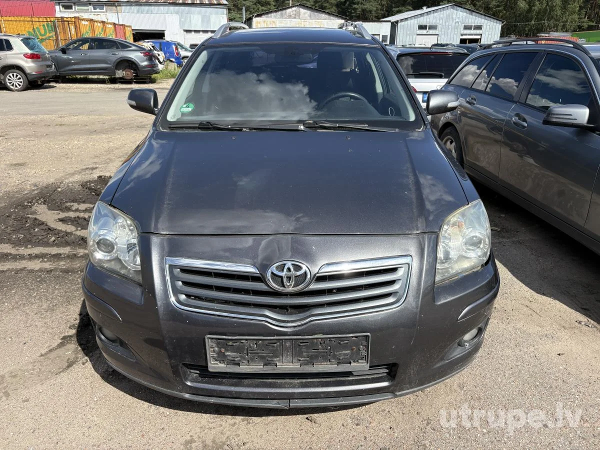 TOYOTA AVENSIS