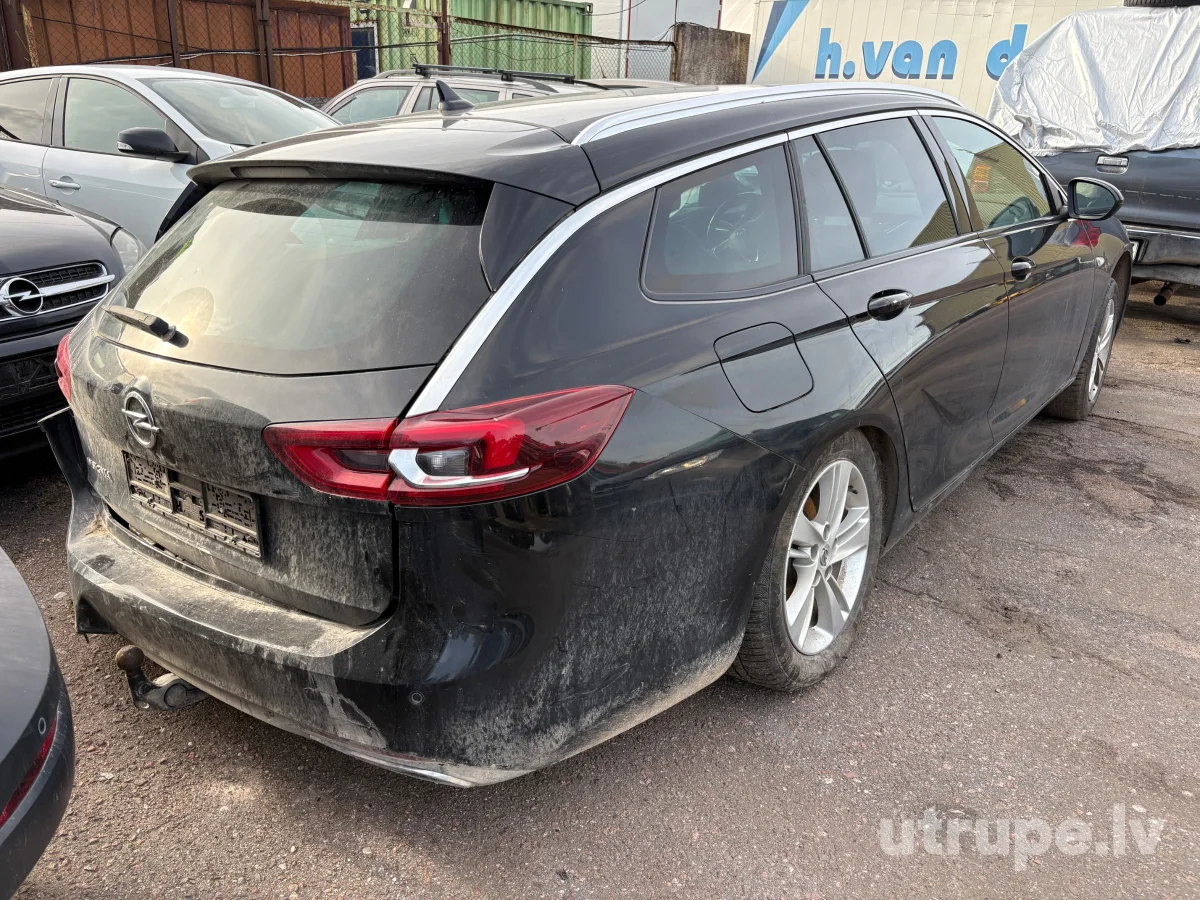 OPEL INSIGNIA SPORTS TOURER