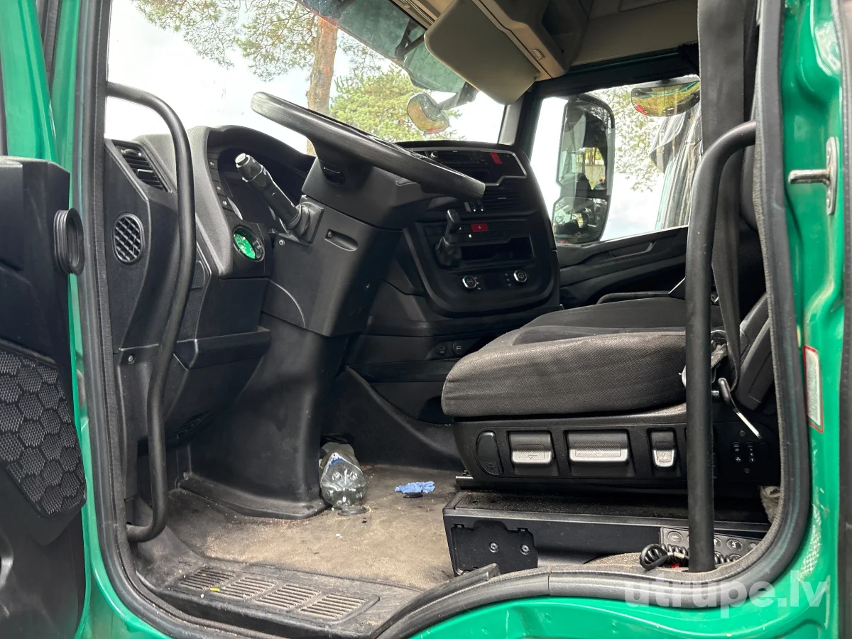 IVECO AS440ST/P