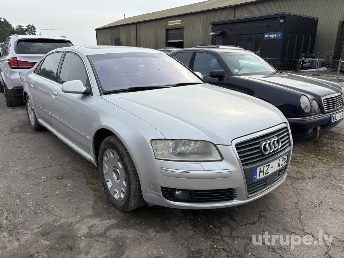 AUDI A8L