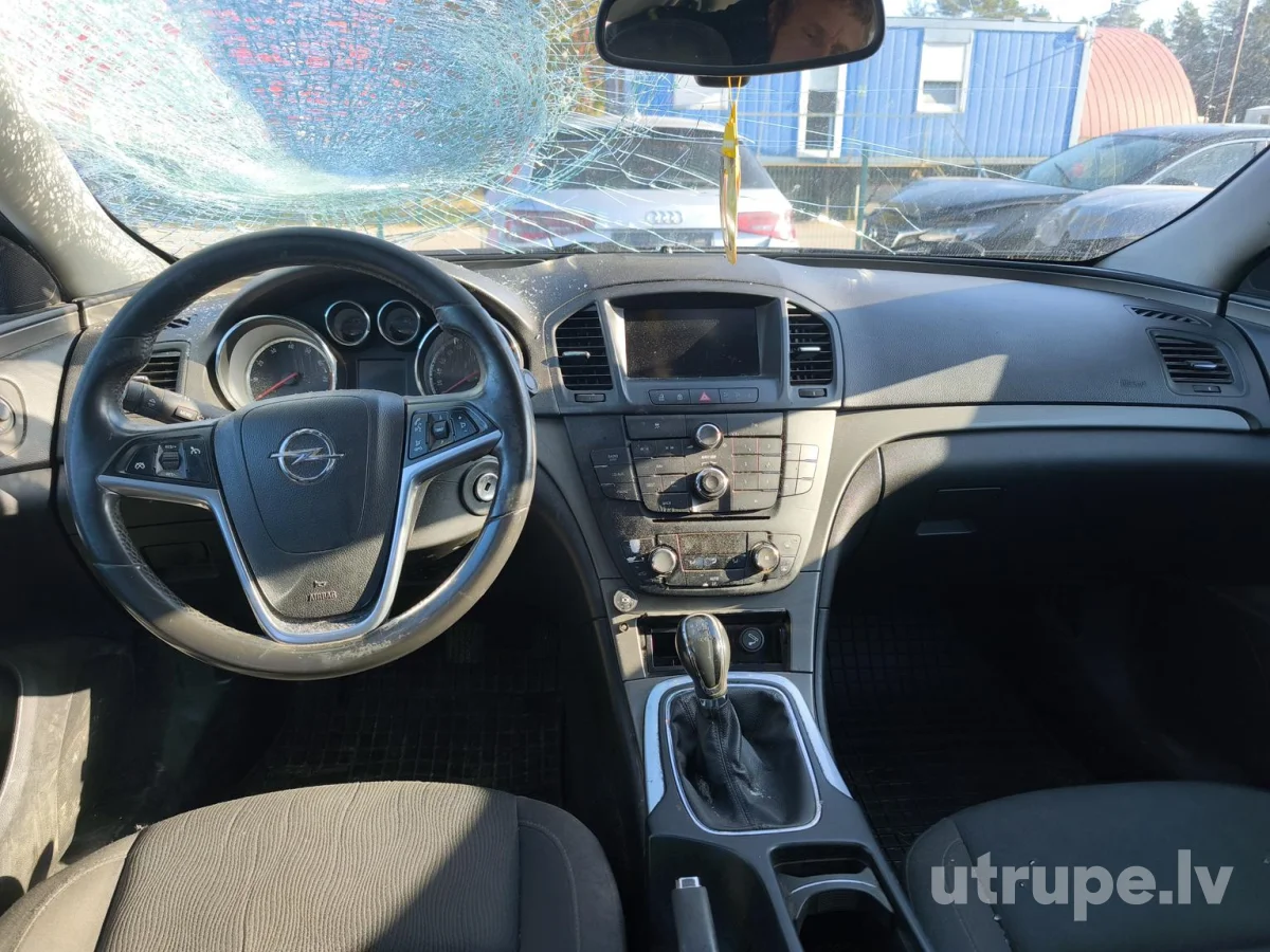 OPEL INSIGNIA