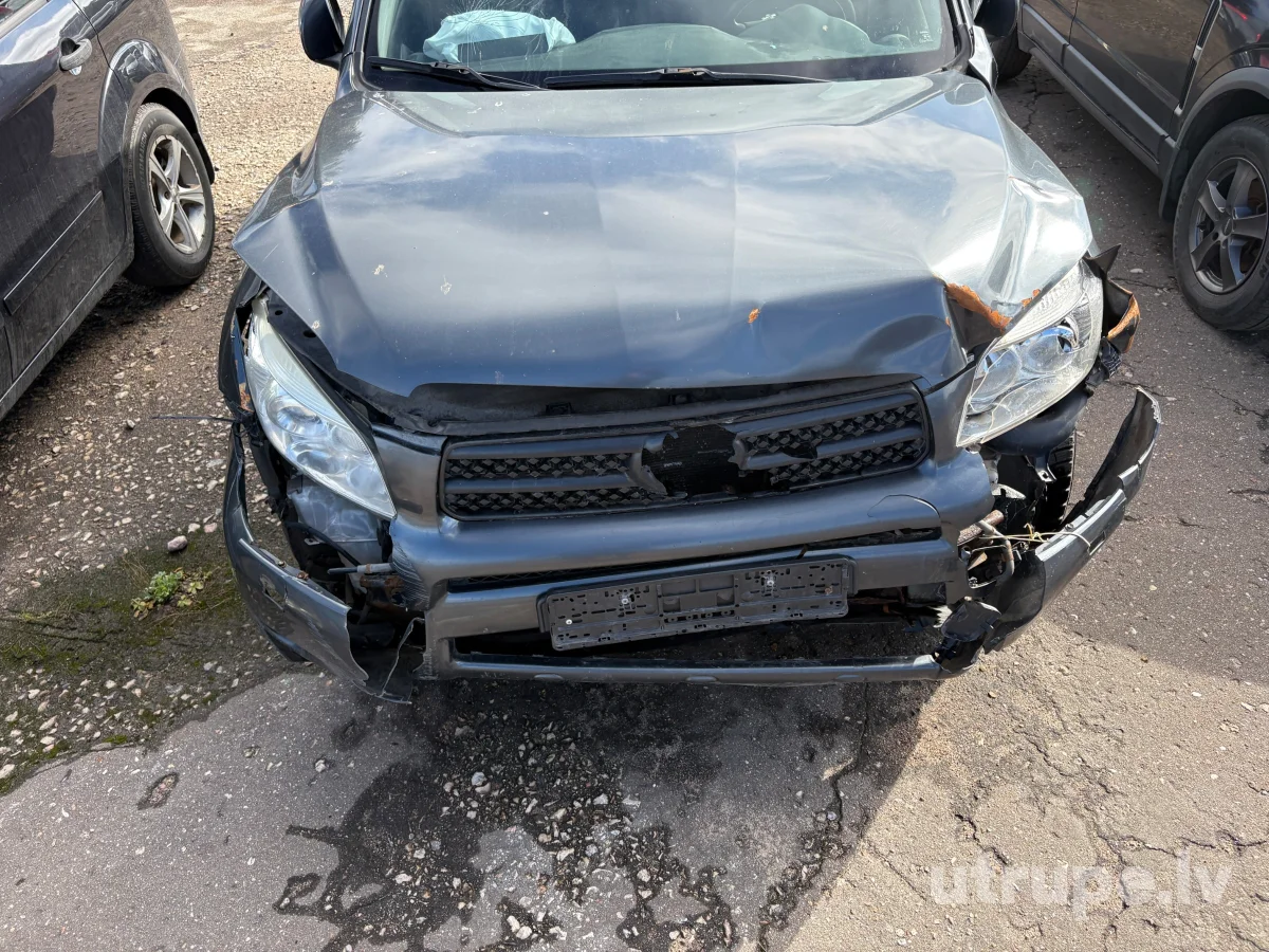 TOYOTA RAV 4