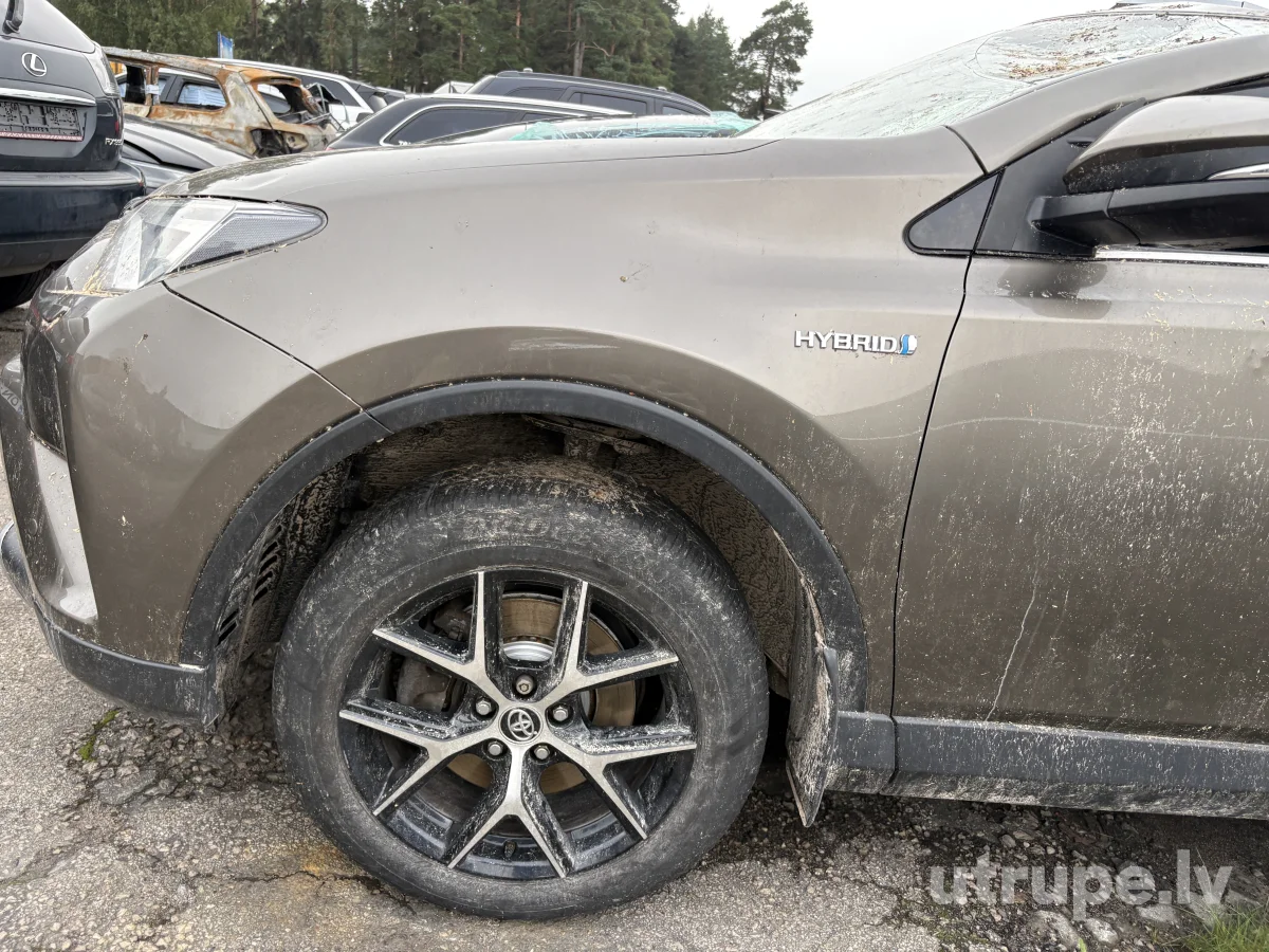 TOYOTA RAV 4