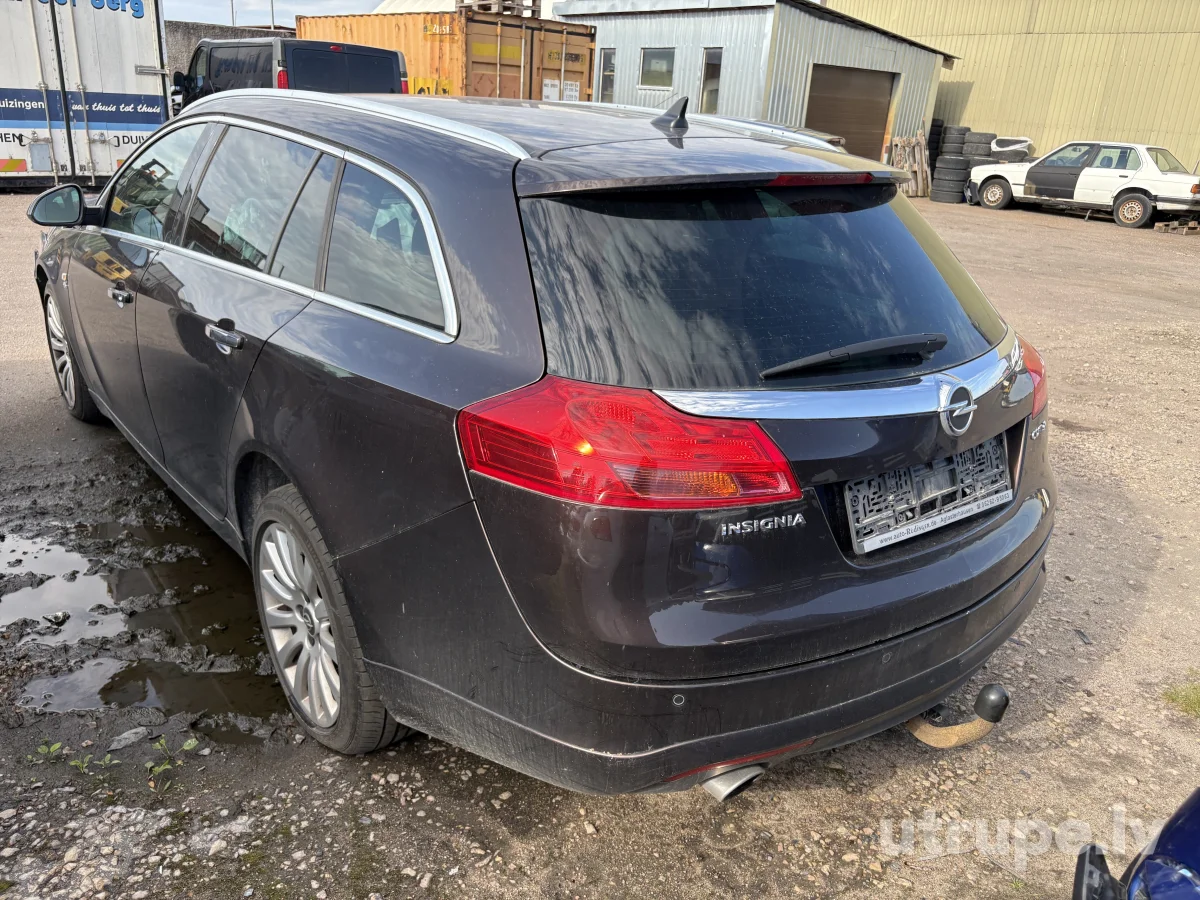 OPEL INSIGNIA