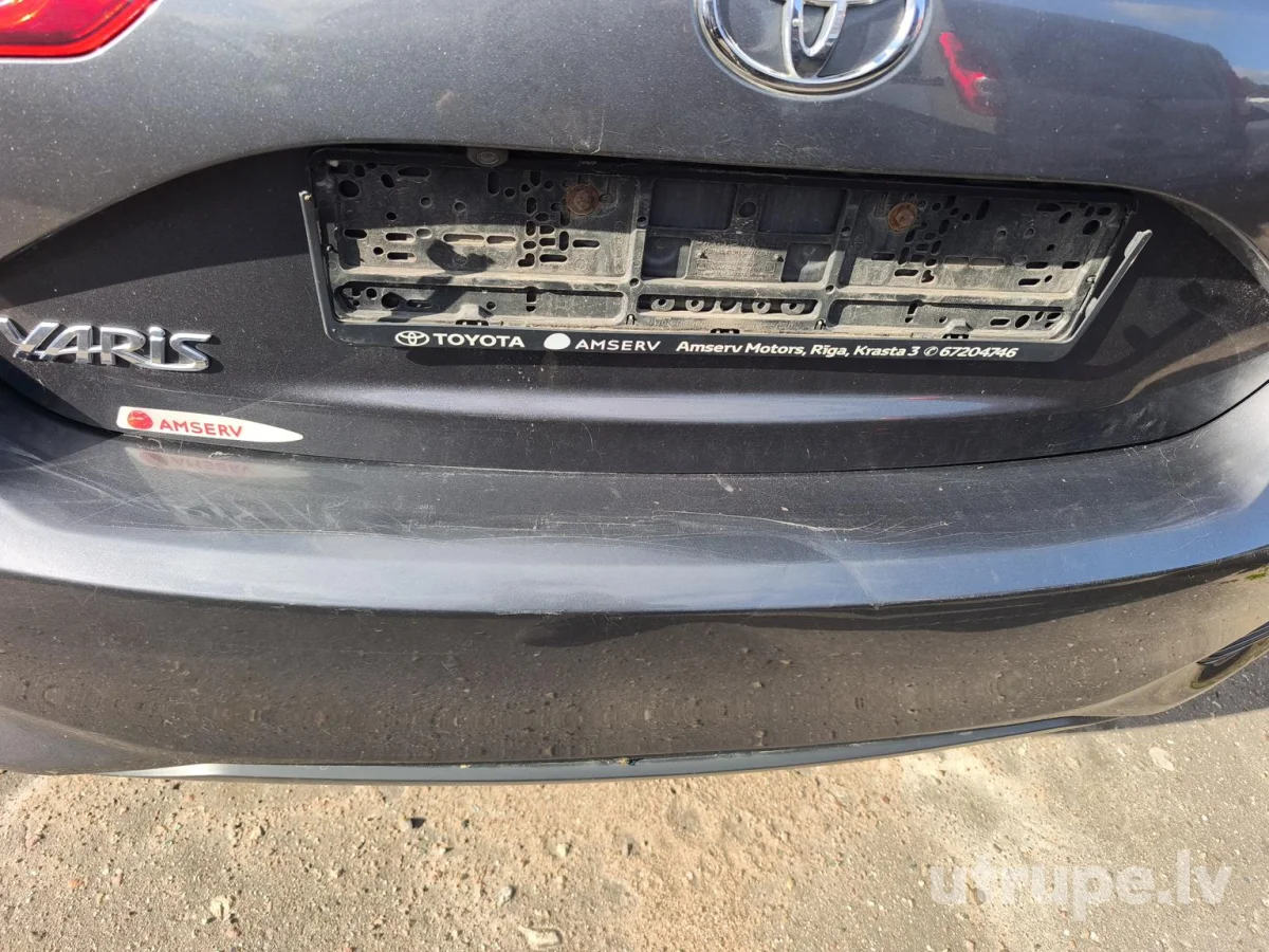 TOYOTA YARIS