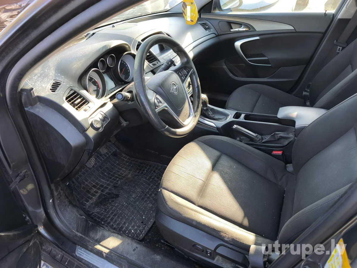 OPEL INSIGNIA