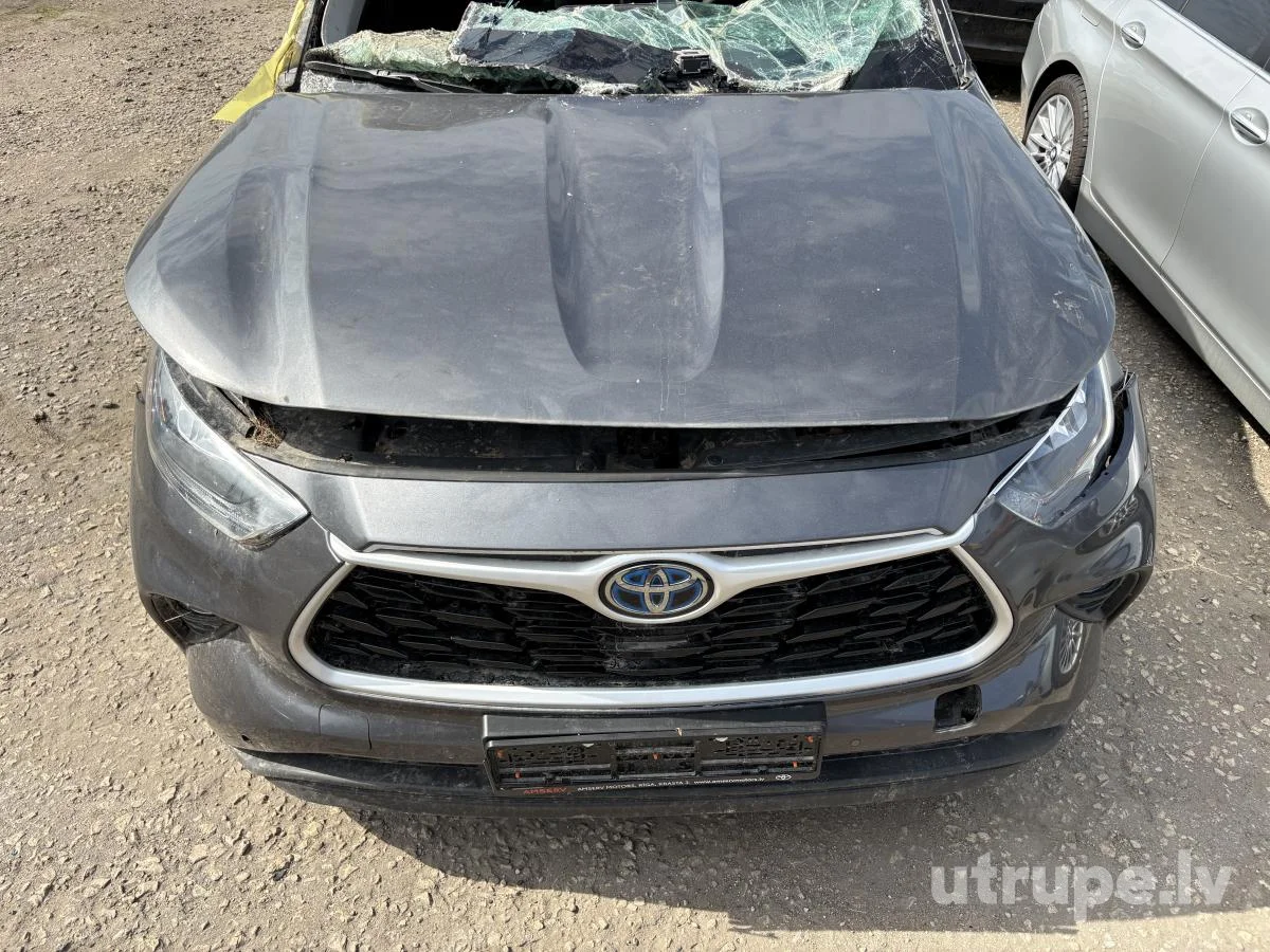 TOYOTA HIGHLANDER