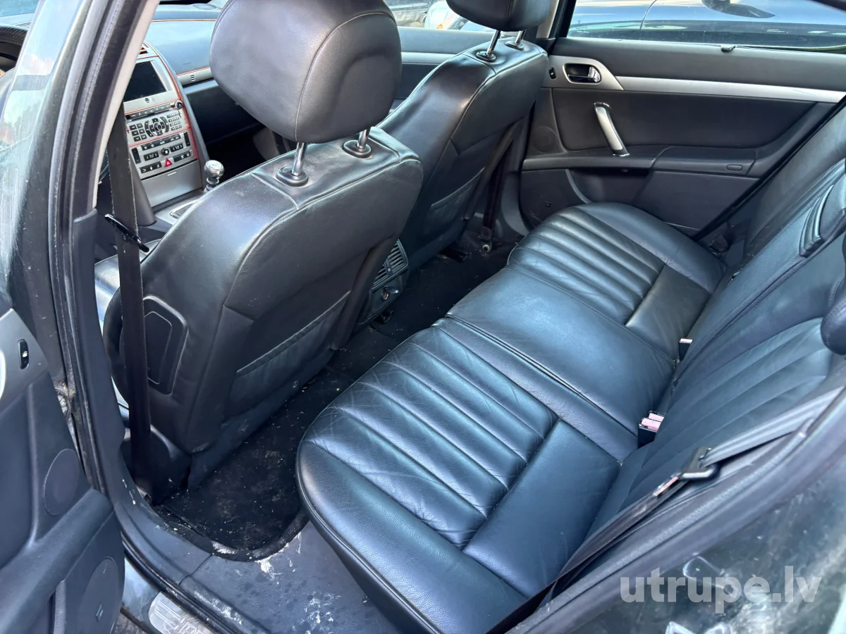 PEUGEOT 407