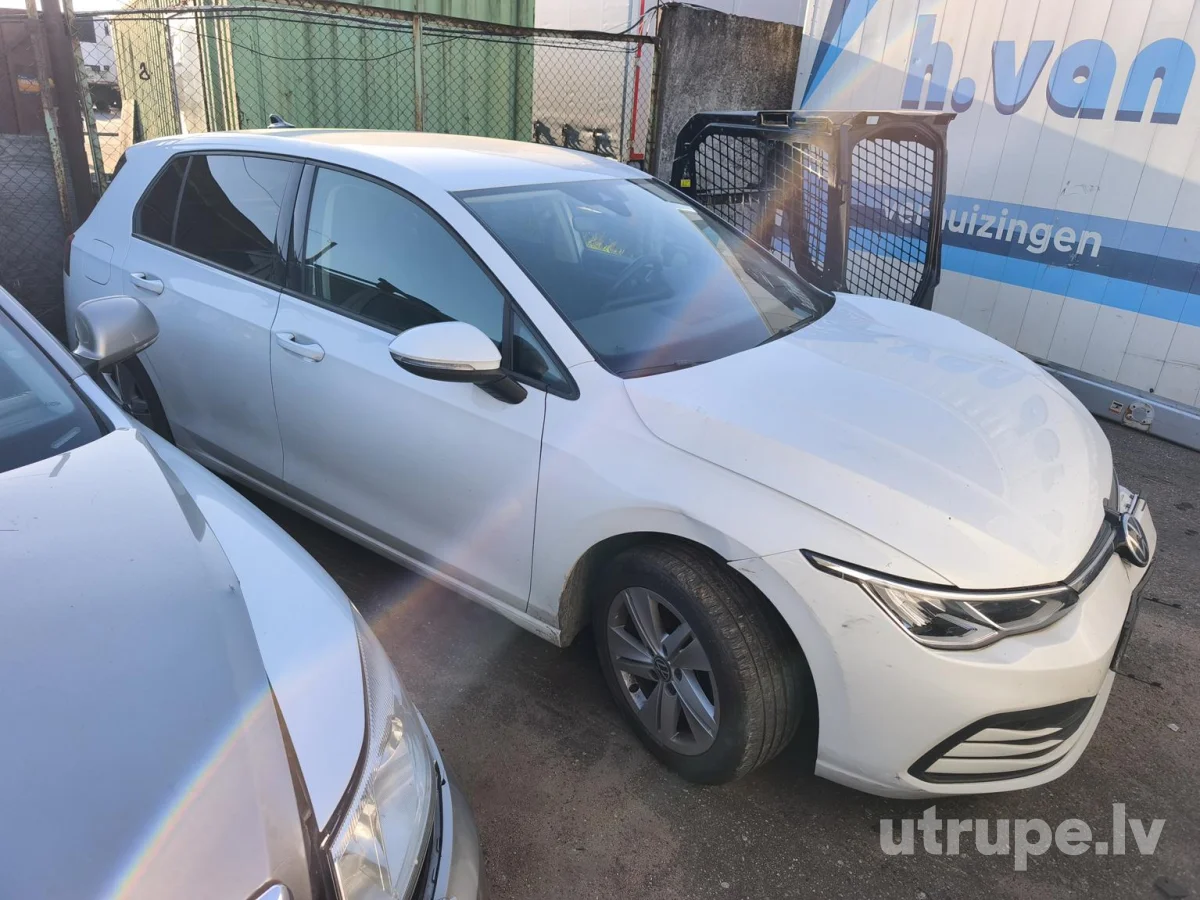 VOLKSWAGEN GOLF 8