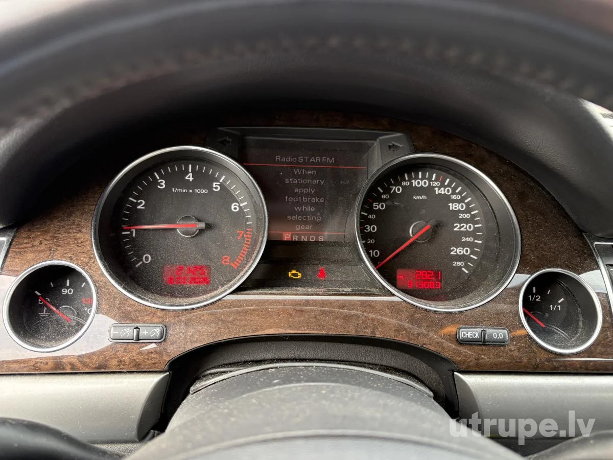 AUDI A8L