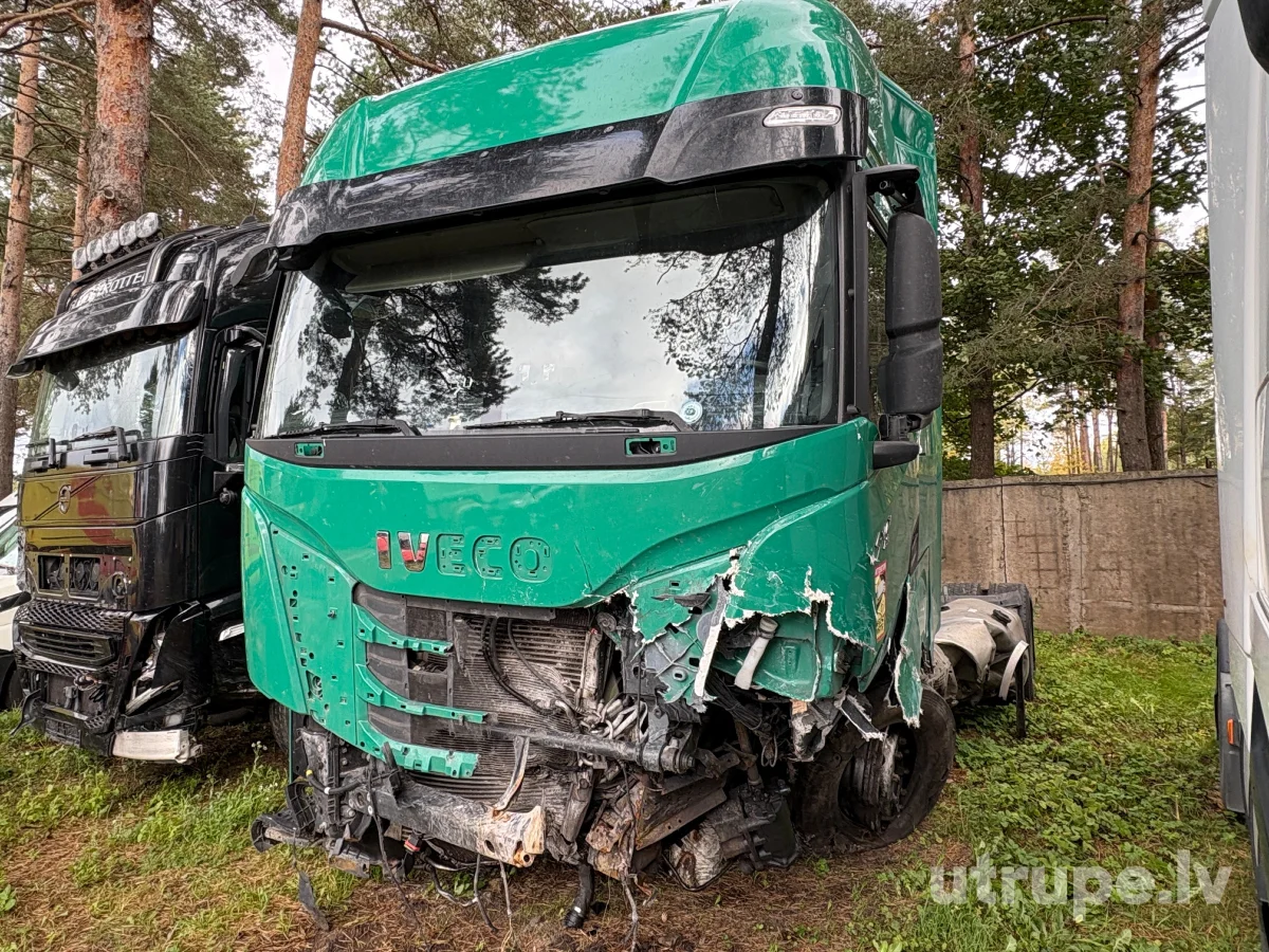 IVECO AS440ST/P