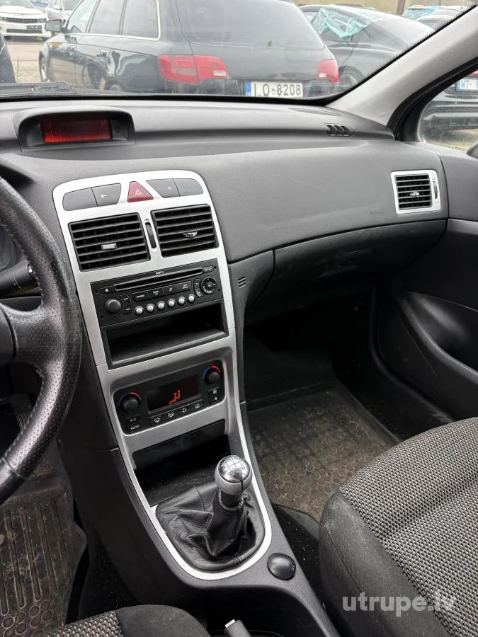 PEUGEOT 307