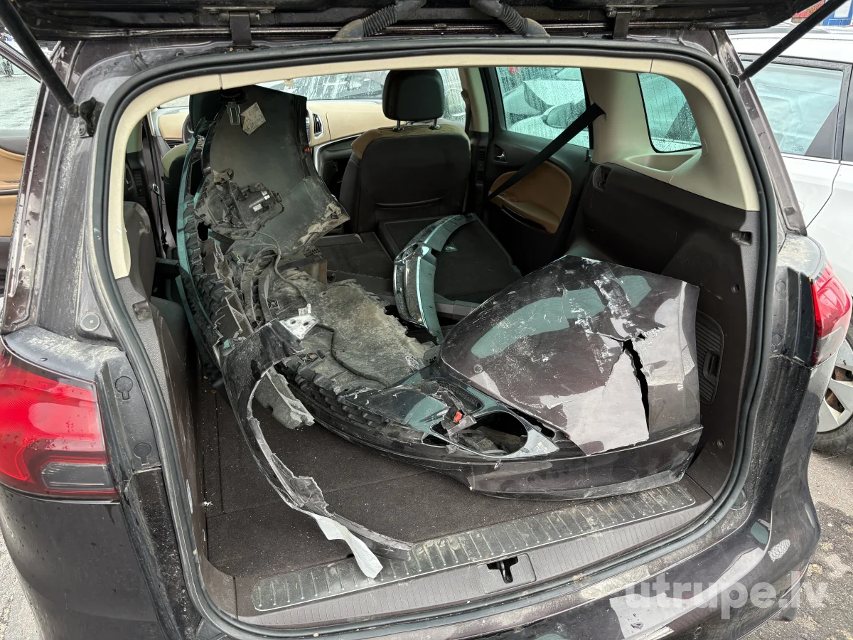 OPEL ZAFIRA TOURER
