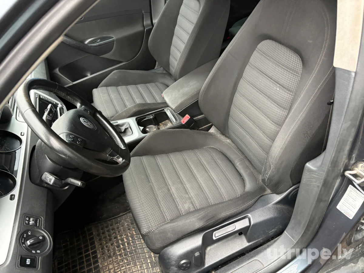 VOLKSWAGEN PASSAT (B6)