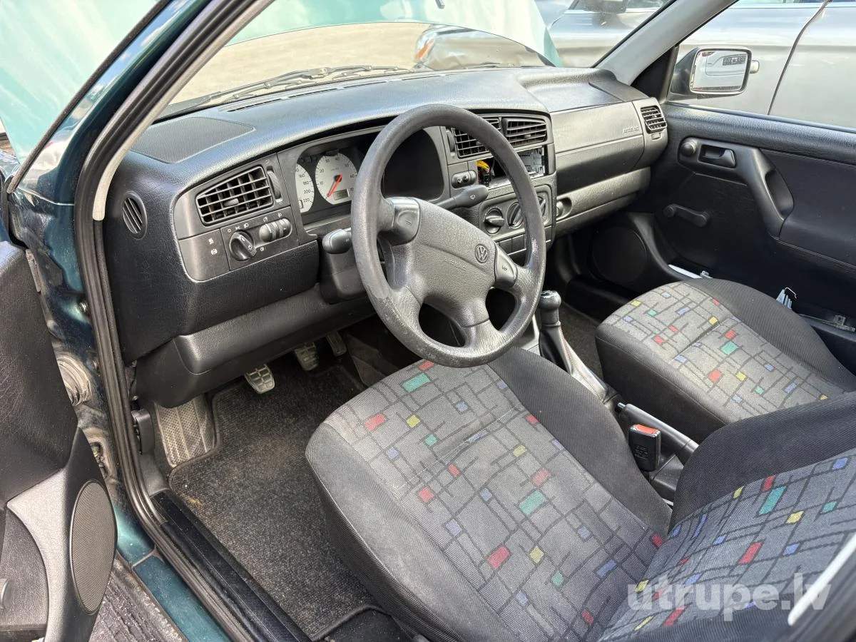 VOLKSWAGEN GOLF 3