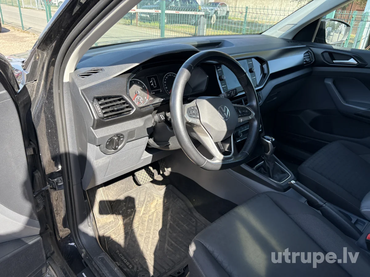 VOLKSWAGEN T-CROSS