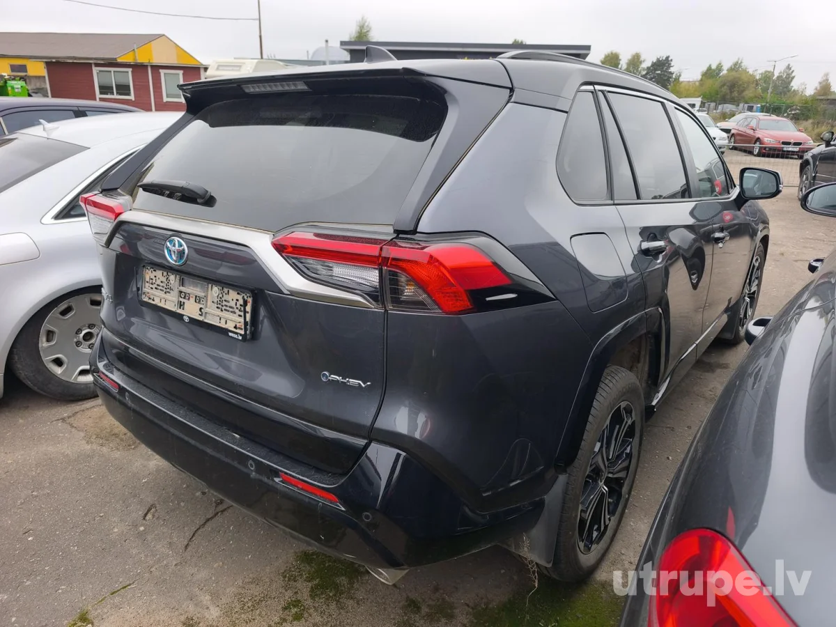 TOYOTA RAV 4