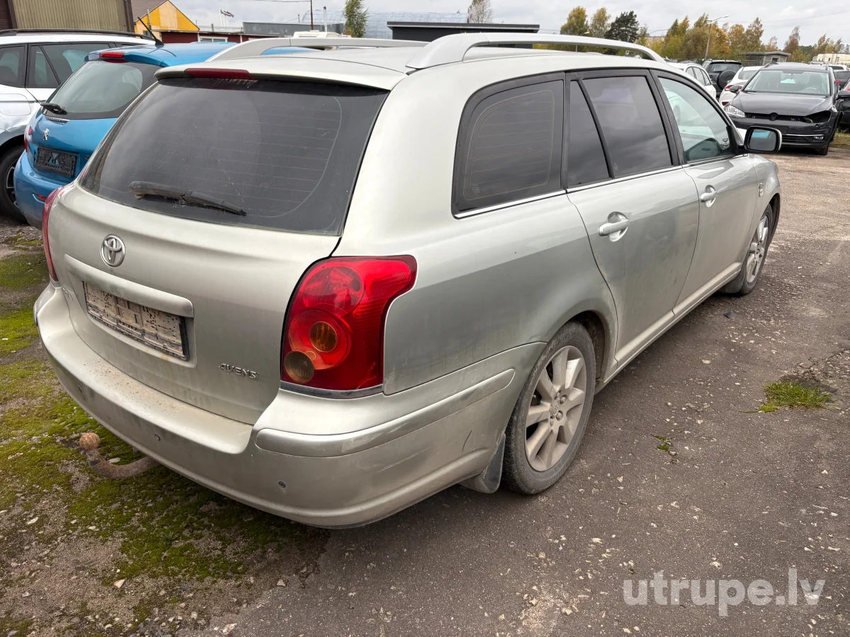TOYOTA AVENSIS