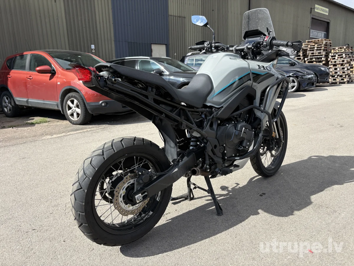 HONDA XL750C