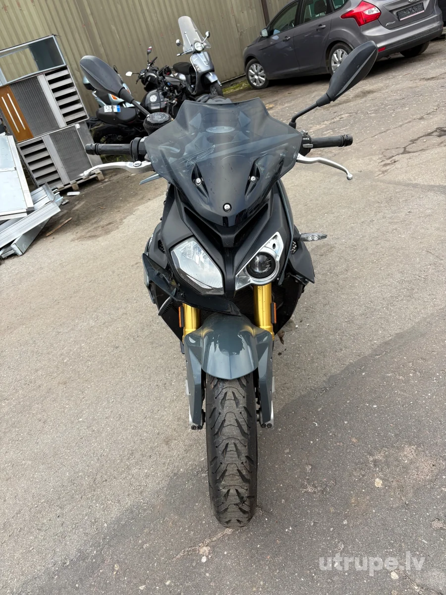 BMW S1000R
