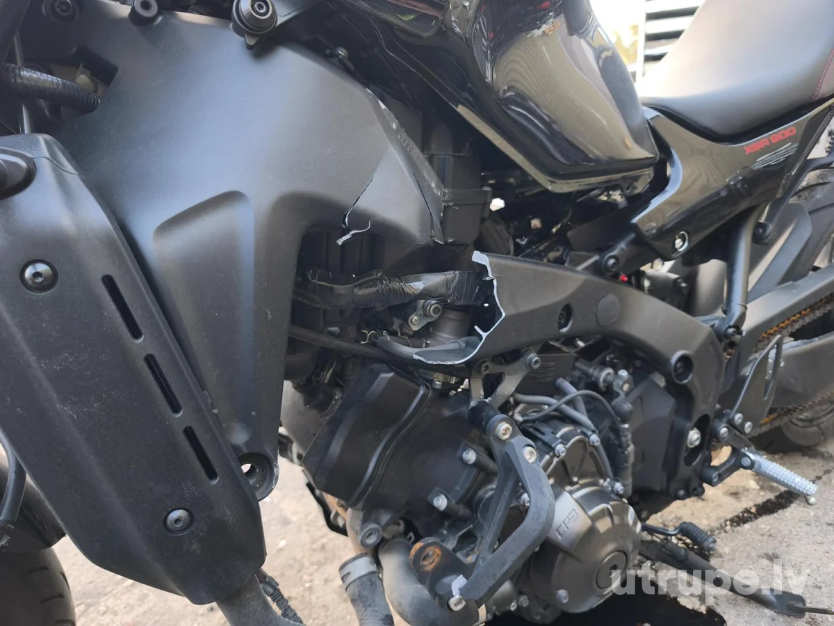 YAMAHA MTM890