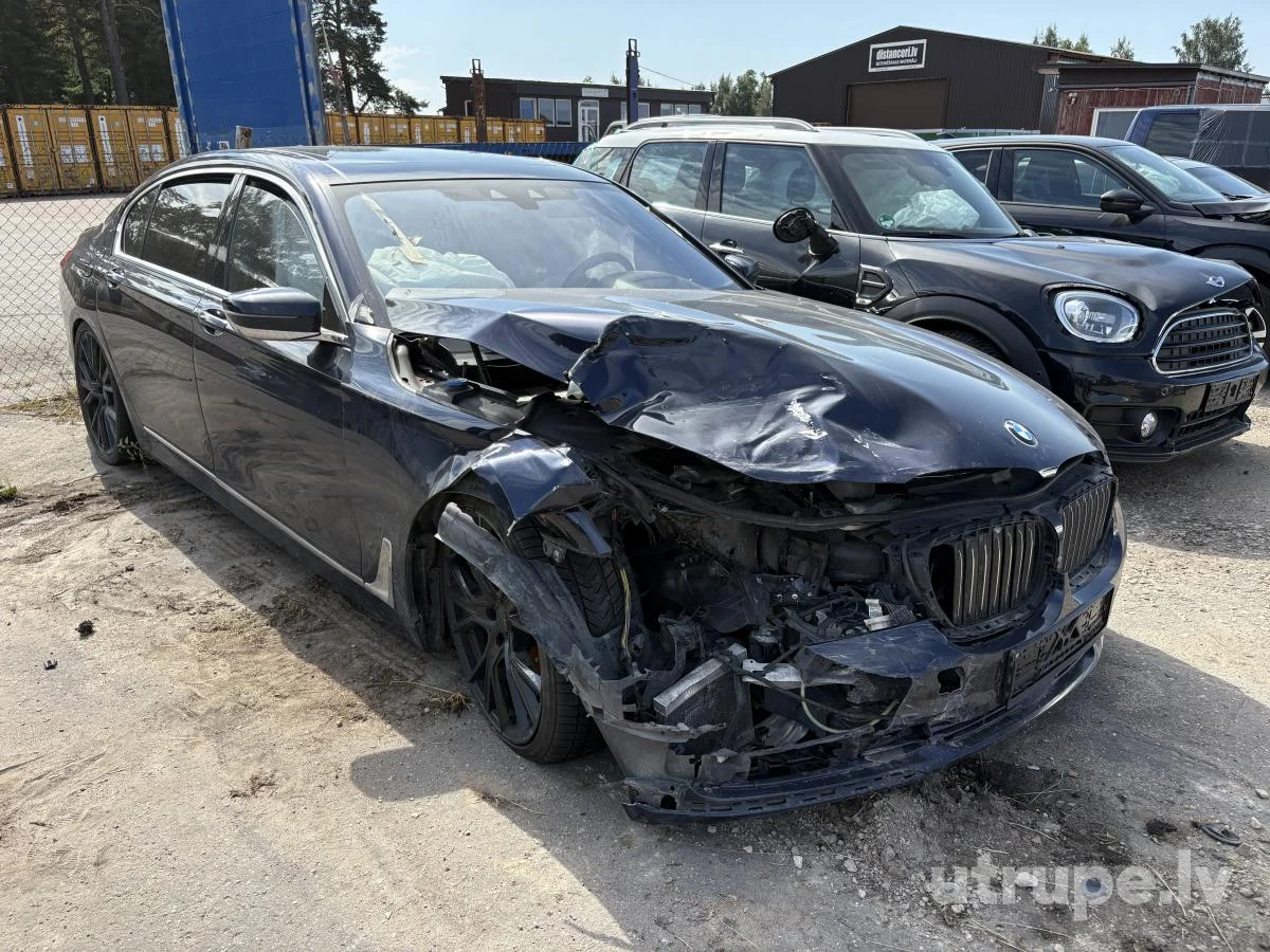 BMW 750