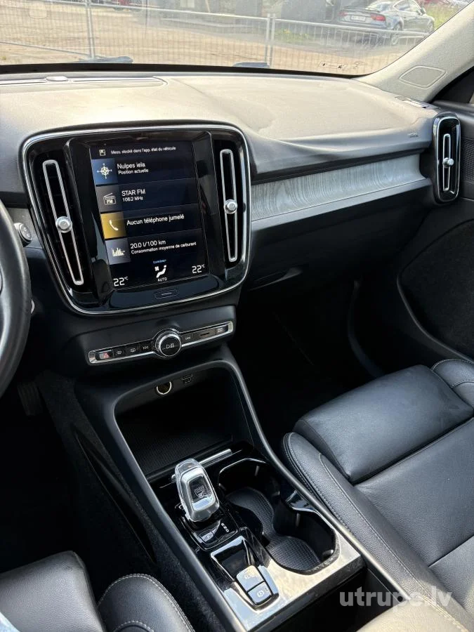 VOLVO XC 40