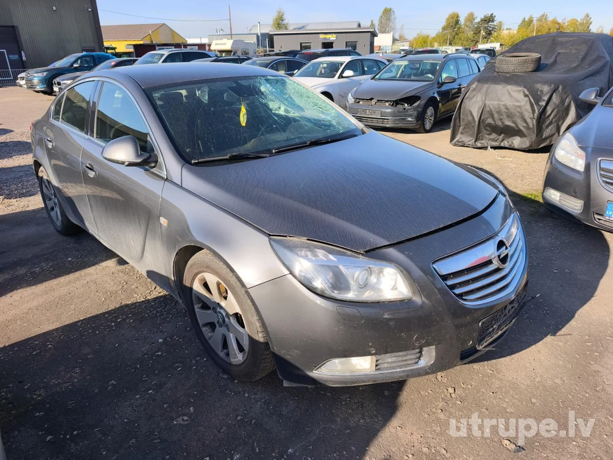 OPEL INSIGNIA