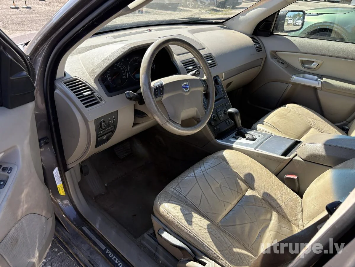 VOLVO XC 90