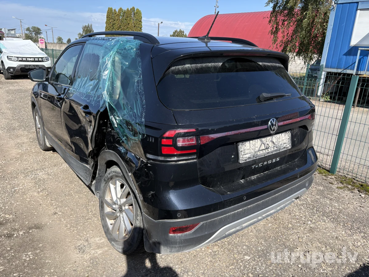 VOLKSWAGEN T-CROSS