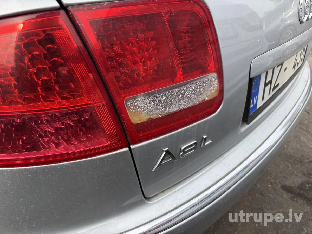 AUDI A8L