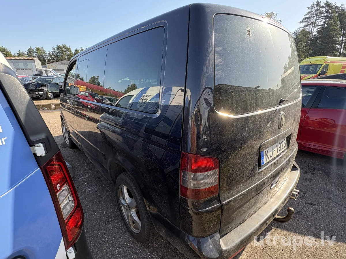 VOLKSWAGEN MULTIVAN