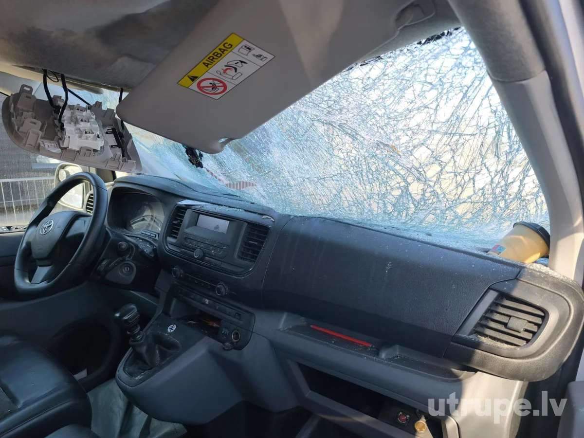 TOYOTA PROACE